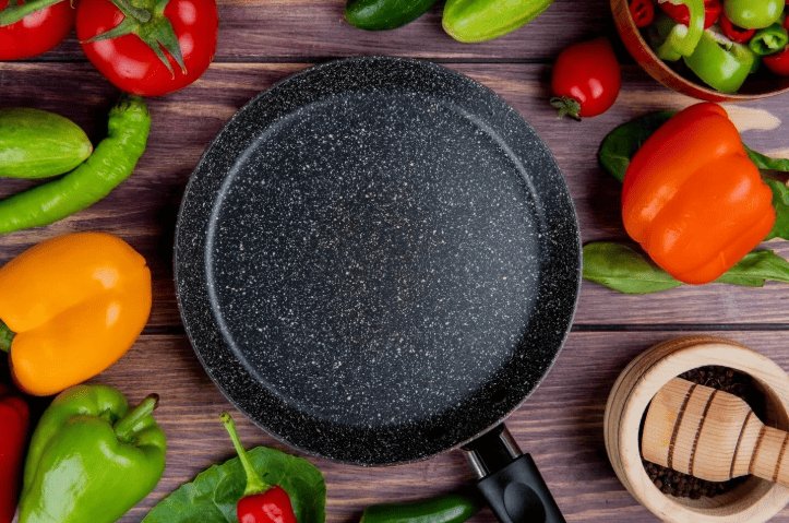 Як зберегти антипригарне покриття на роки: практичні поради з догляду за сковородами та кухонним посудом Як зберегти антипригарне покриття на роки: практичні поради з догляду за сковородами та кухонним посудом